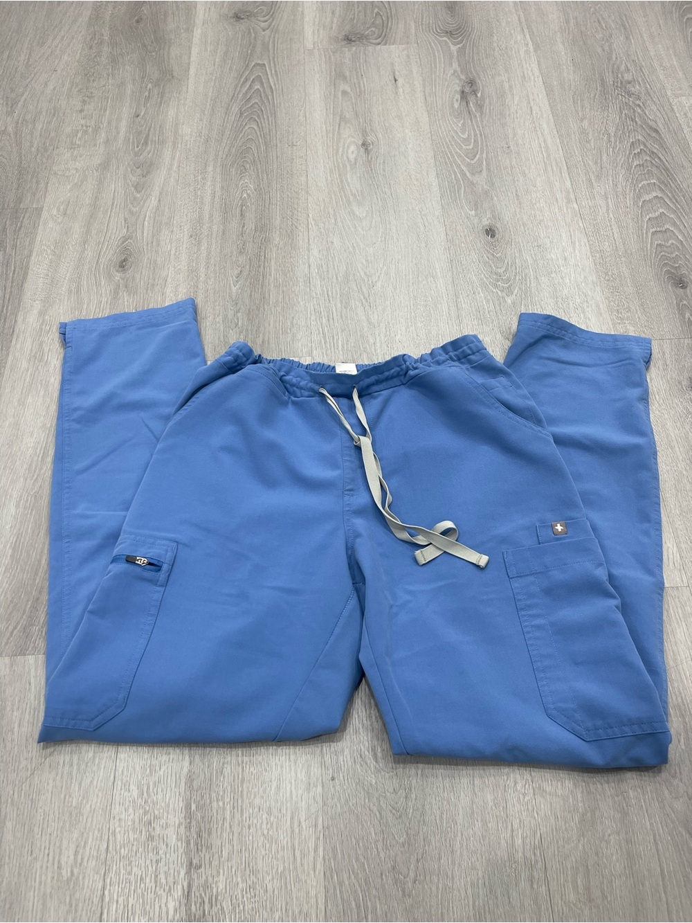 Figs scrub pants size small